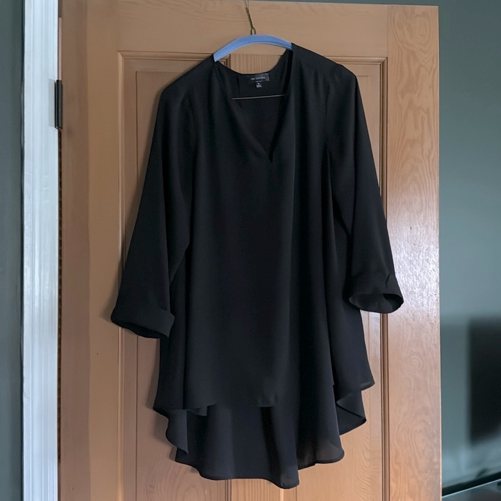 The Limited black high low split neck blouse size medium